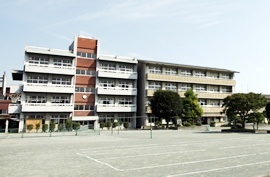 中学校　高崎市立豊岡中学校（中学校）まで2486m