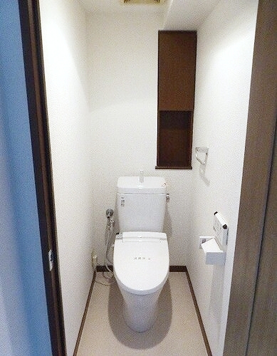 トイレ　落ち着いた色調のトイレです♪