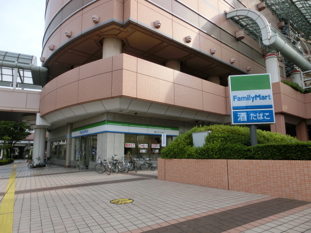 コンビニ　ファミリーマート 浜松アクトシティ店（コンビニ）まで442m