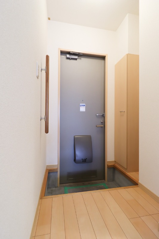 玄関　図面と現状に相違がある場合には現状を優先