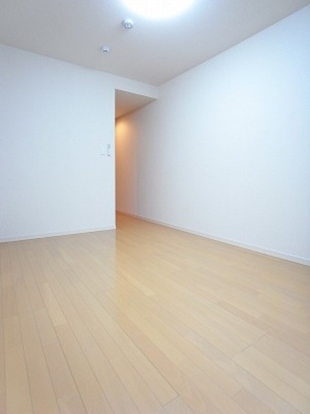 その他部屋・スペース　日当たり良好の明るいお部屋です。