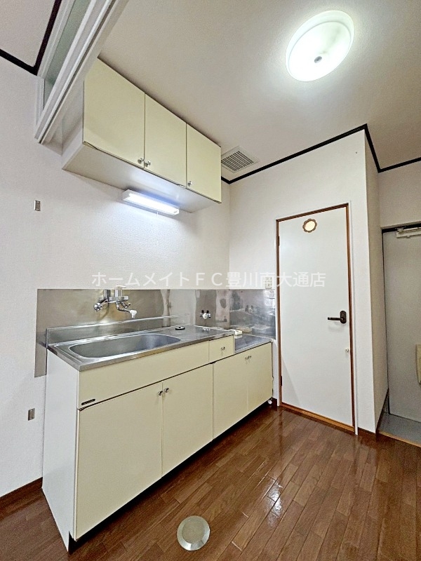 キッチン　同型別部屋