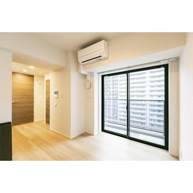 居室・リビング　※別部屋の参考写真です。