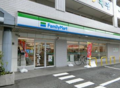 コンビニ　ファミリーマート 中野早稲田通り店（コンビニ）まで165m
