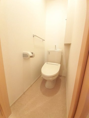 トイレ　清潔感のあるトイレです