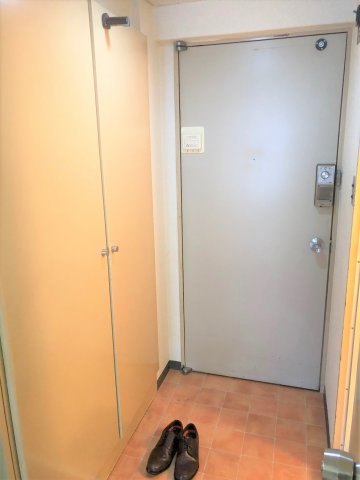 玄関　玄関(収納付き)
