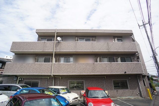 建物外観　丈夫で安心の鉄筋コンクリート造マンションです☆