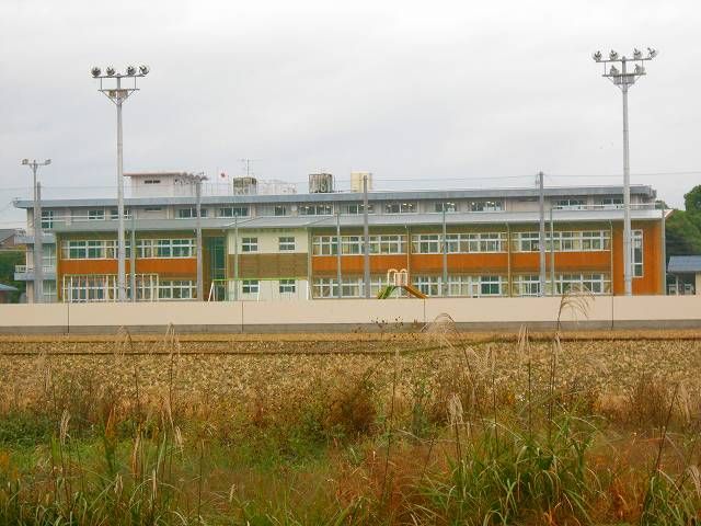 小学校　玉津小学校様（小学校）まで1900m