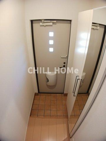玄関　当社、チルホームのHPもご覧ください(^^)/物件情報多数♪