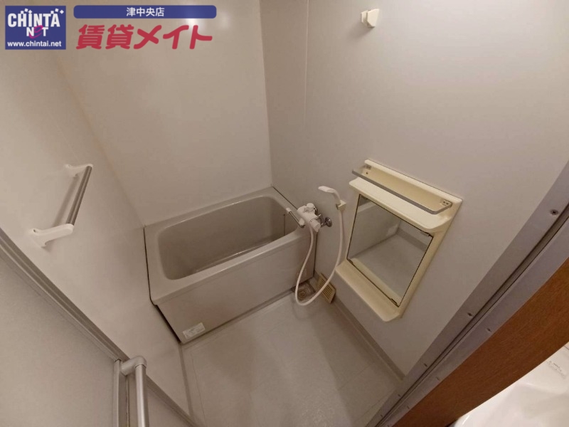 バス・シャワールーム　反転タイプ参考写真