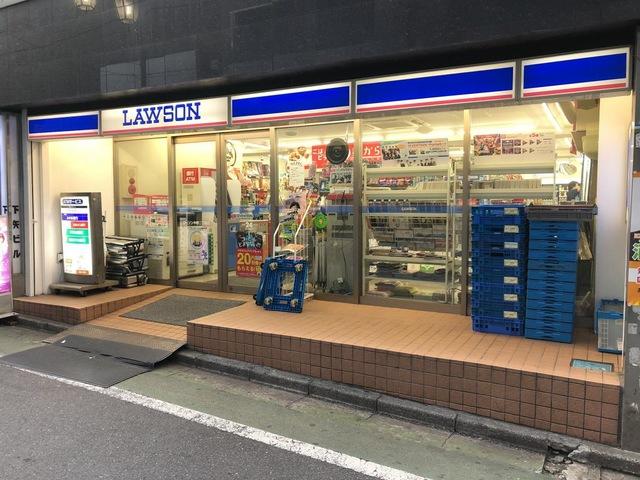コンビニ　ローソン中野本町二丁目店（コンビニ）まで247m