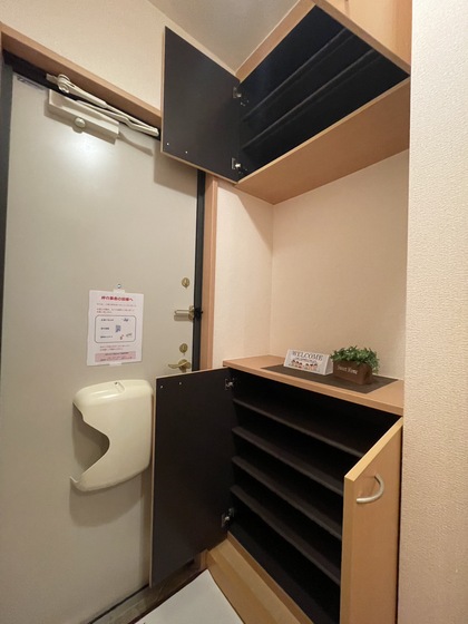 玄関　※別部屋の写真です