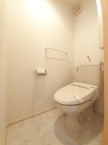 トイレ　トイレもきれいです