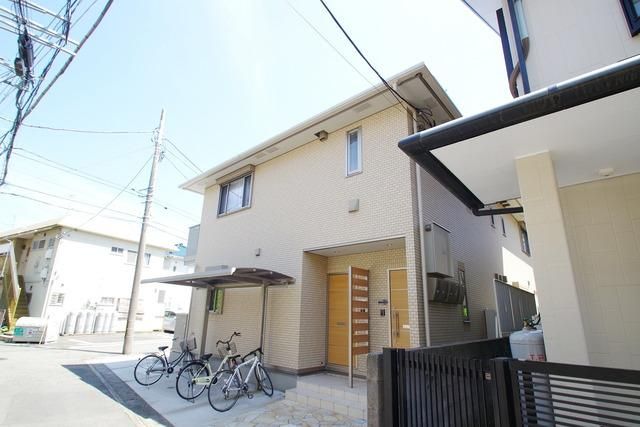 エントランス　★お問い合わせはタウンハウジングまで★