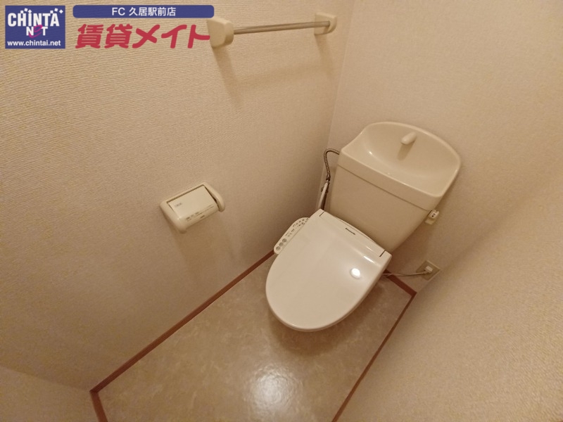トイレ　同型参考写真