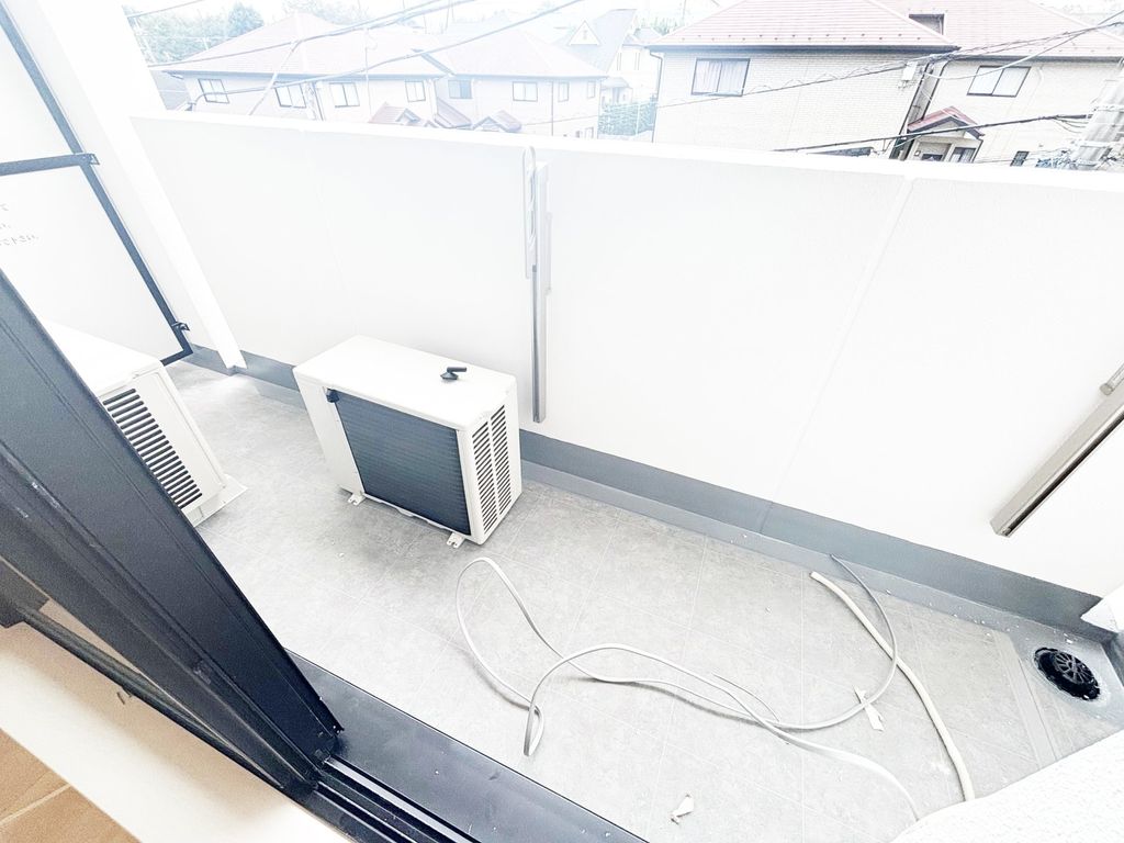 バルコニー　同物件別部屋写真