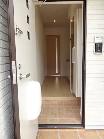 玄関　落ち着いた玄関です