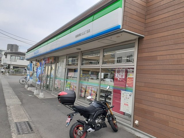 その他　FamilyMartまで160m