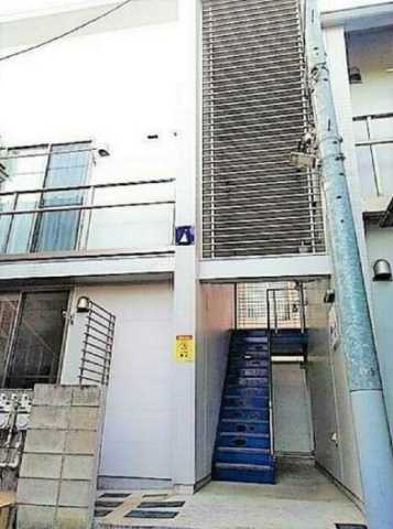 建物外観　トライテラス