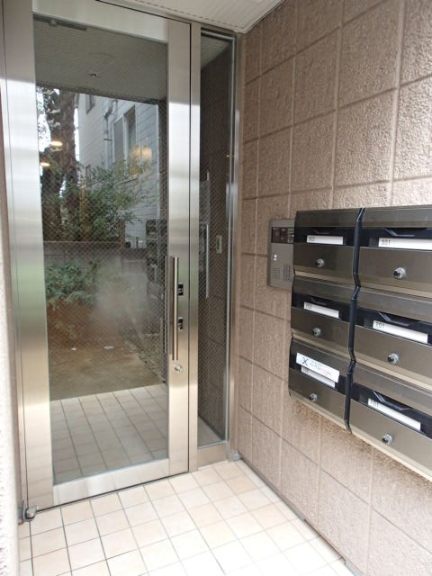 ロビー　★オートロック付き★