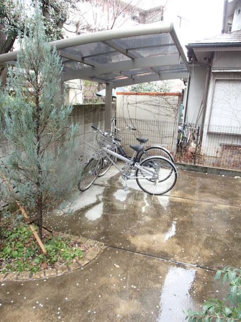 その他共有部分　★敷地内屋根付き駐輪場★