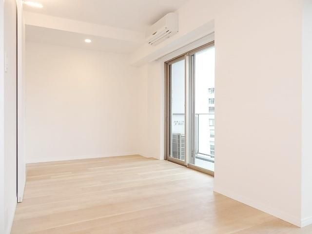その他　別角度より見た室内