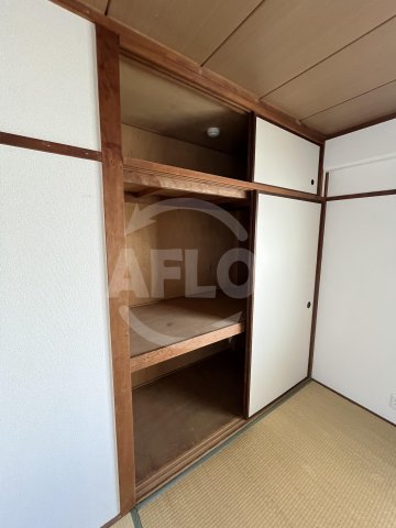 収納　久保興産ビル　押し入れ