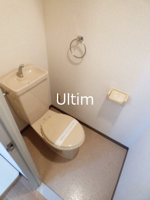 トイレ　※他のお部屋です、ご参考までに