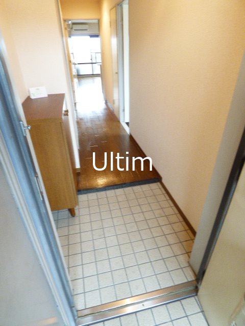 玄関　※他のお部屋です、ご参考までに