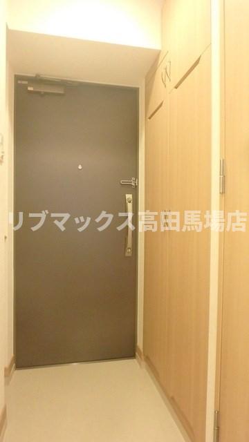 玄関　弊社は全物件仲介手数料半月分★