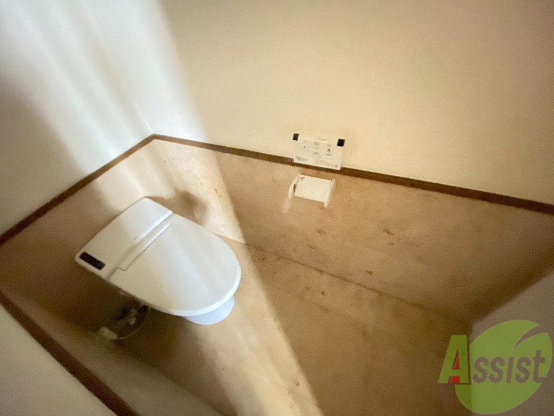 トイレ　トイレは温水洗浄便座で、とても快適にご利用いただけます。