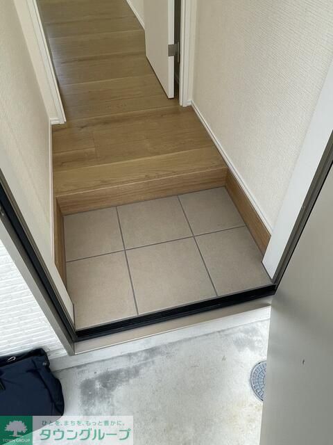 玄関　※別号室参考写真です