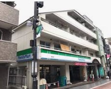 コンビニ　ファミリーマート北品川店（コンビニ）まで225m