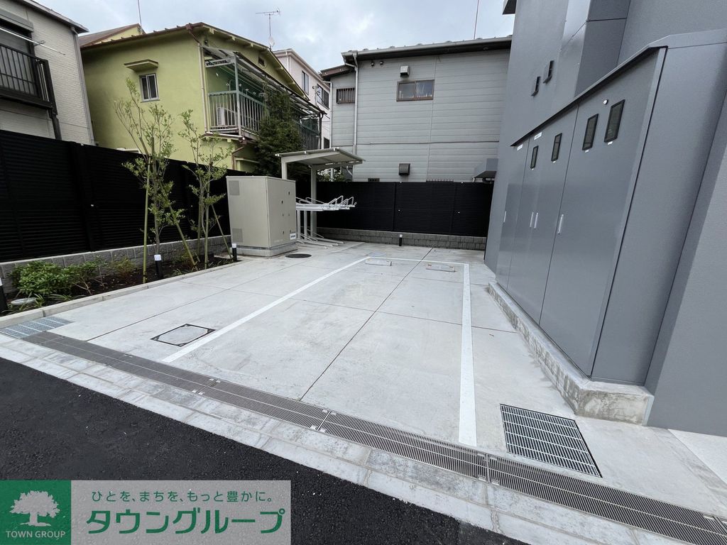 駐車場　駐車場