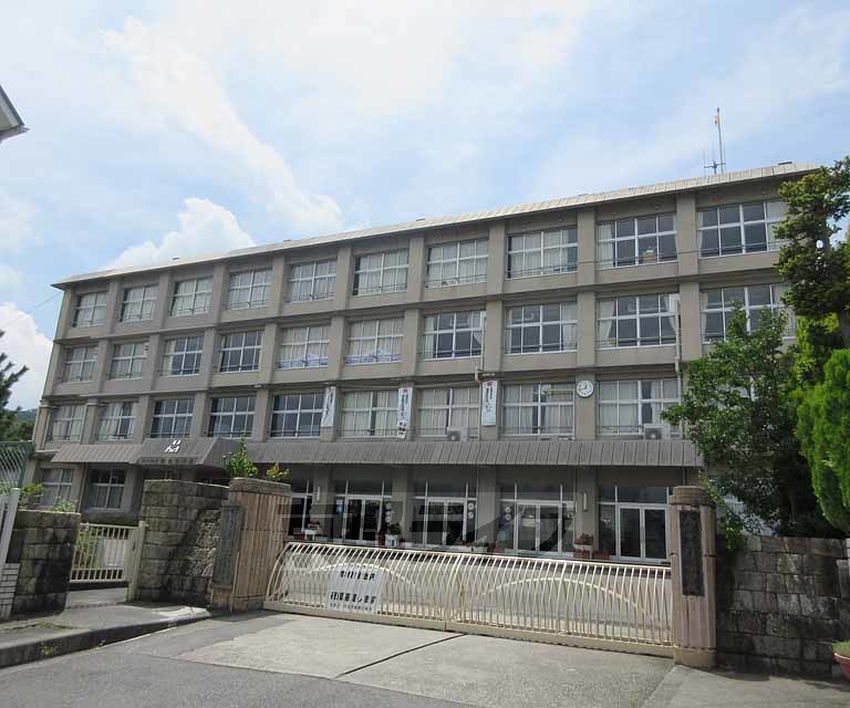 中学校　打出中学校（中学校）まで452m