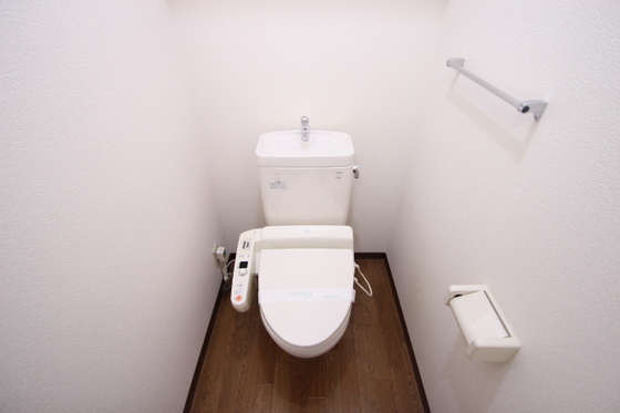 トイレ　※別部屋の写真です