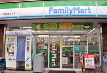 コンビニ　ファミリーマート三田二丁目店（コンビニ）まで116m