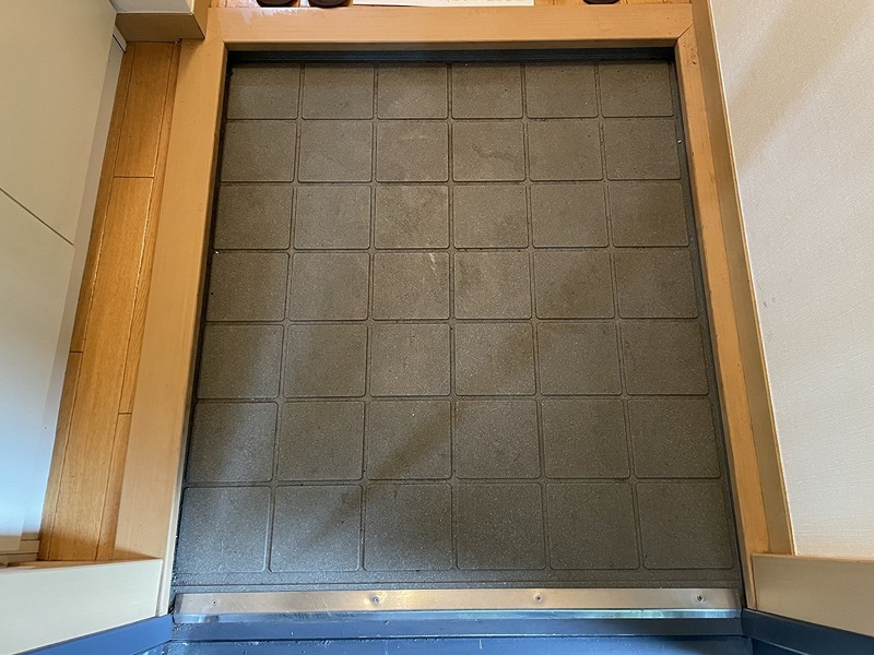 玄関　別部屋参照