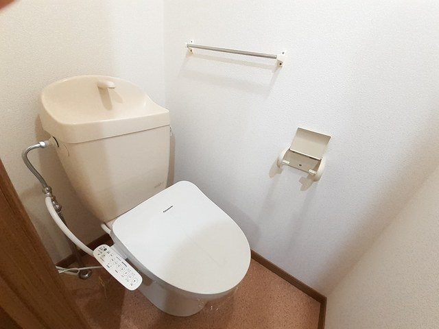 トイレ　トイレもきれいです