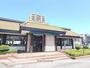 飲食店　ロイヤルホスト宮の森店（飲食店）まで235m