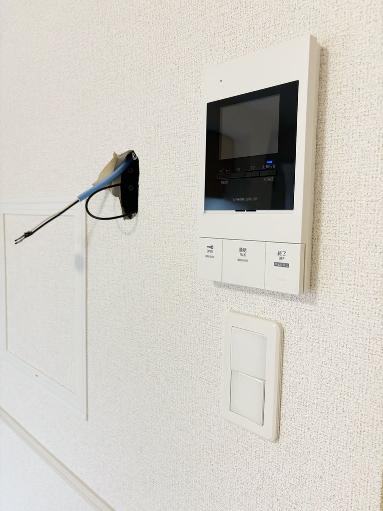 セキュリティ　同物件別部屋写真