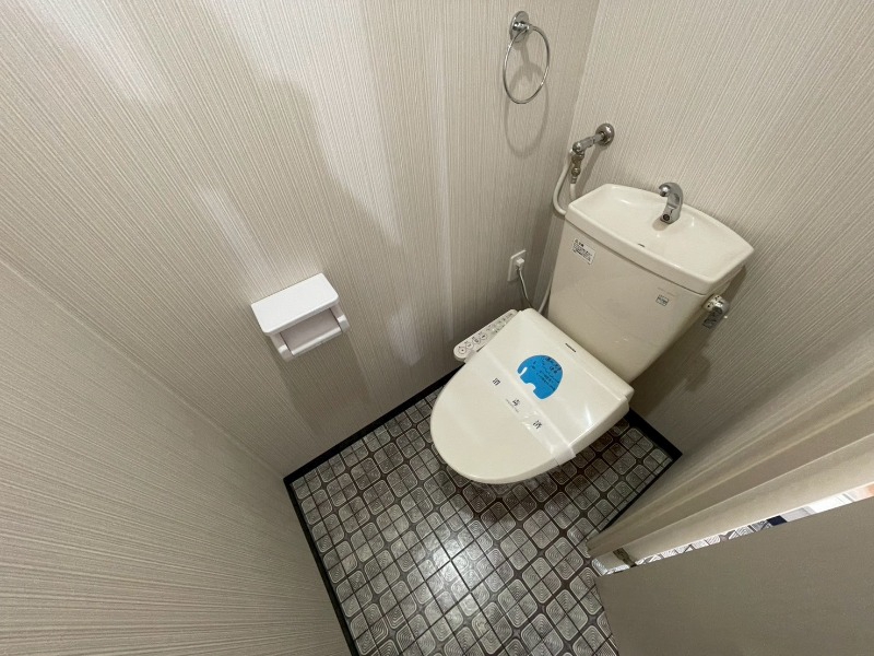 トイレ　トイレです。ウォシュレット付を探している方、おすすめです。
