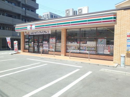 コンビニ　セブン－イレブン 大田区千鳥町駅東店（コンビニ）まで1074m