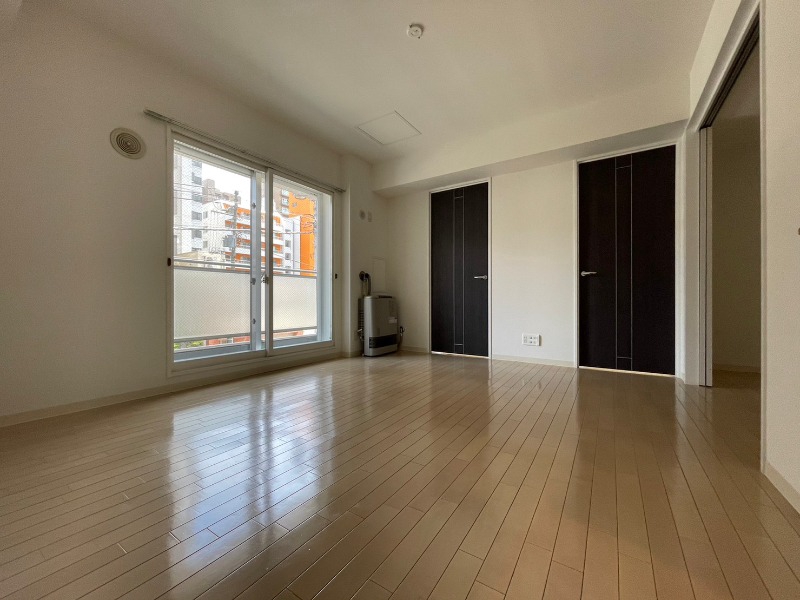 居室・リビング　広くてキレイなお部屋が広がっていて、充実した生活が送れそう。