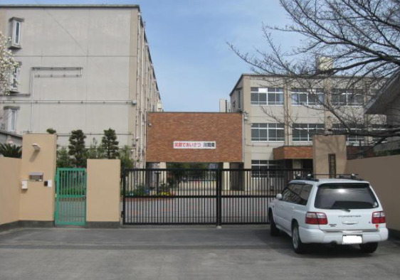 小学校　京都市立川岡東小学校（小学校）まで991m