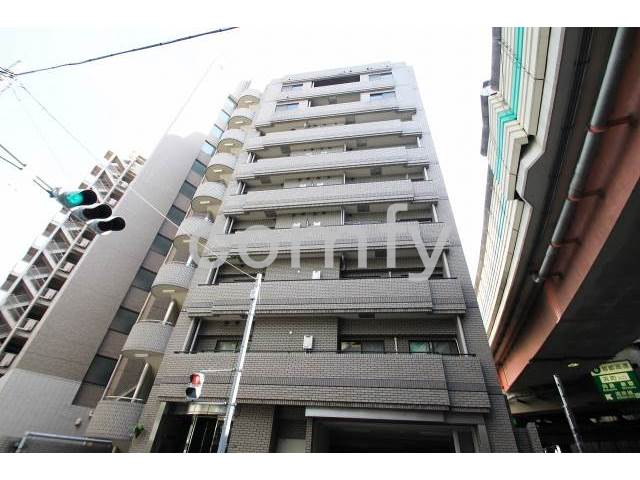 建物外観　タイル貼りの重厚感のある外観