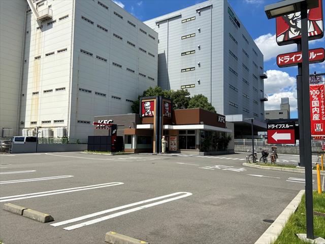 飲食店　ケンタッキー・フライド・チキン（飲食店）まで282m