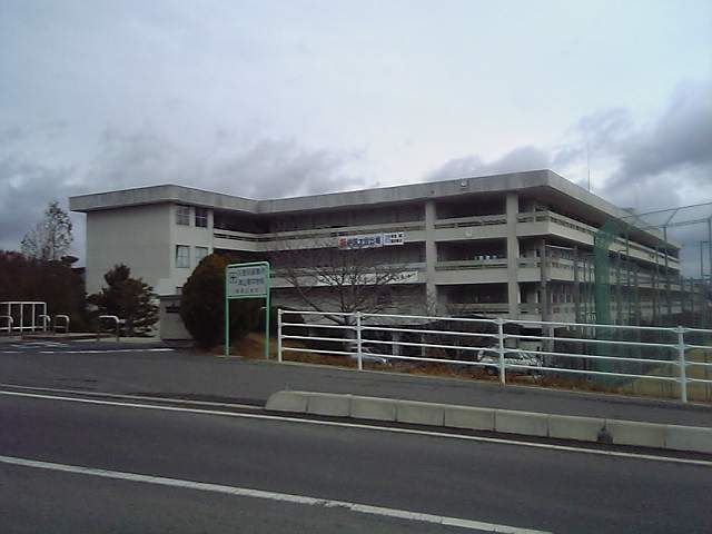 中学校　津山市立津山東中学校（中学校）まで3400m