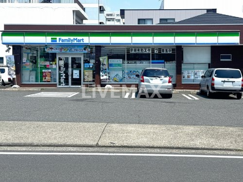 コンビニ　ファミリーマート 茶屋が坂駅前店（コンビニ）まで423m