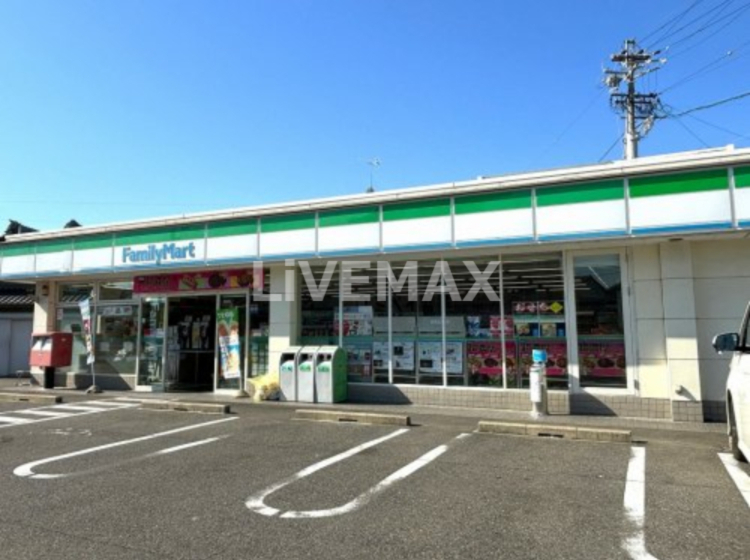 コンビニ　ファミリーマート 千種汁谷店（コンビニ）まで572m